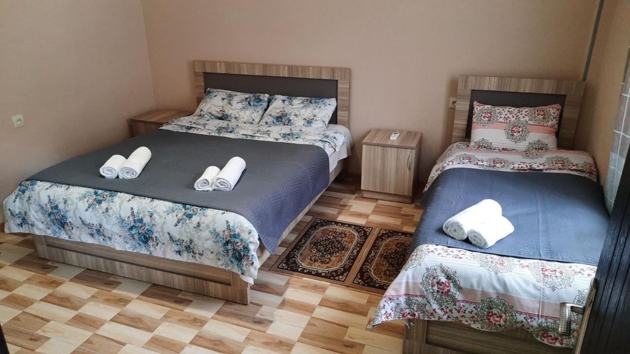 Hotel Central Kutaiszi Kültér fotó