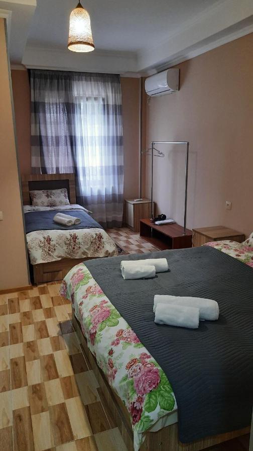 Hotel Central Kutaiszi Kültér fotó