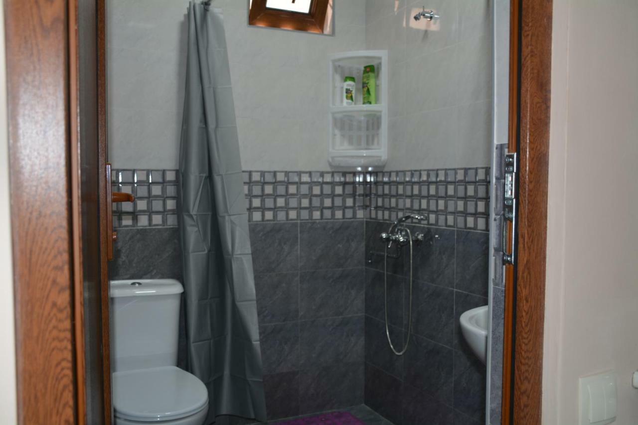 Hotel Central Kutaiszi Kültér fotó